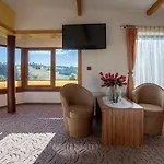 Goralski Raj 3*